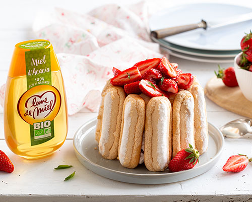 Charlotte aux fraises et miel d’acacia Lune de Miel®